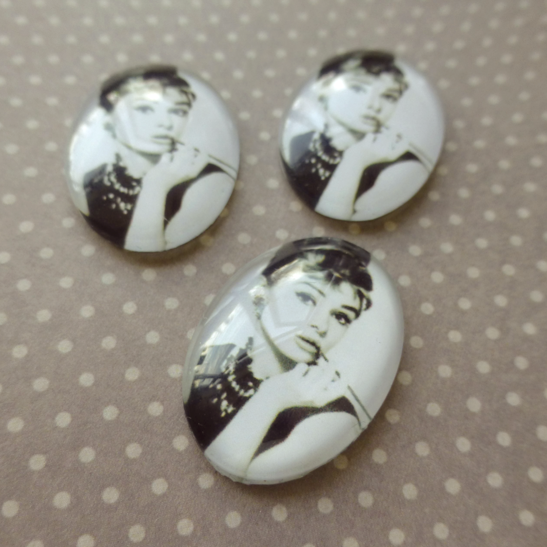 Audrey Hepburn Oval Glass Cabochons 25x18 mm Pack of 6