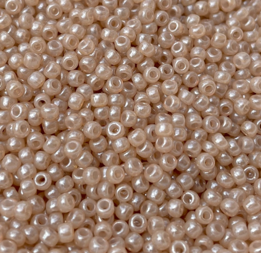 Jasmine  8-2370 Miyuki 8/0 Round Japanese Seed Beads 20 grams