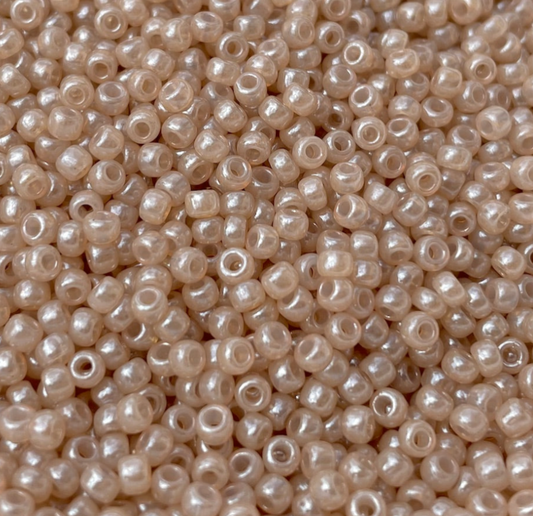 Jasmine  8-2370 Miyuki 8/0 Round Japanese Seed Beads 20 grams