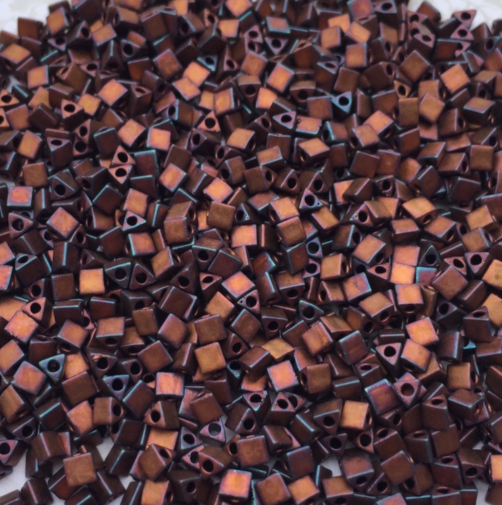 Matte Metallic Dark Raspberry Miyuki 8/0 Sharp Triangle Beads STR8-2005 - 10 grams