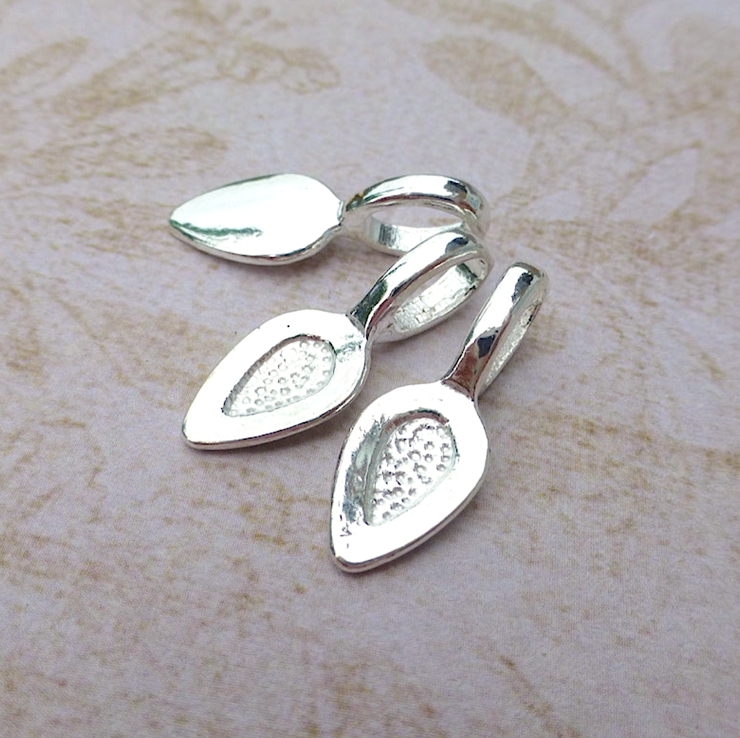 Silver Colour Glue on Bail Eye - Pack of 20