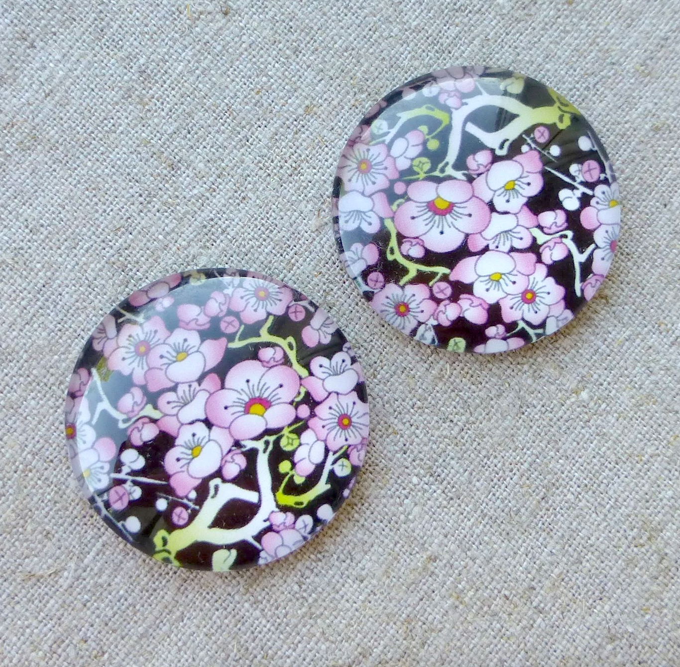 Cabochons