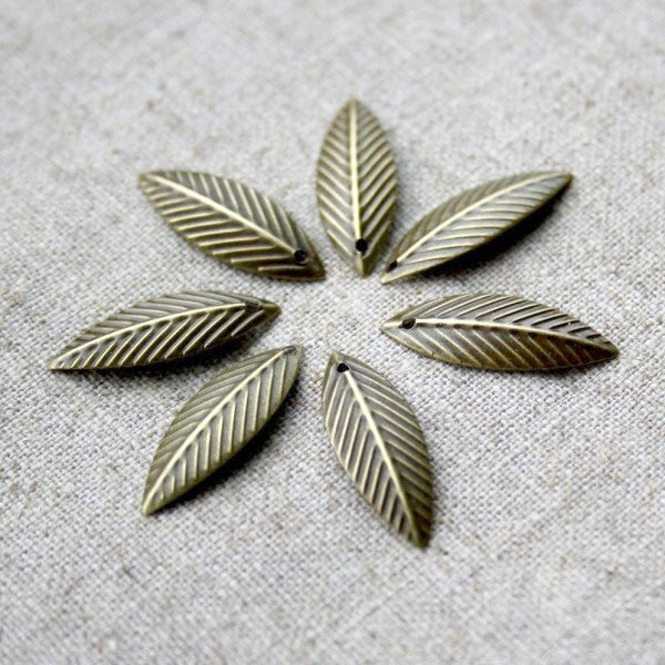 Charms & Pendants