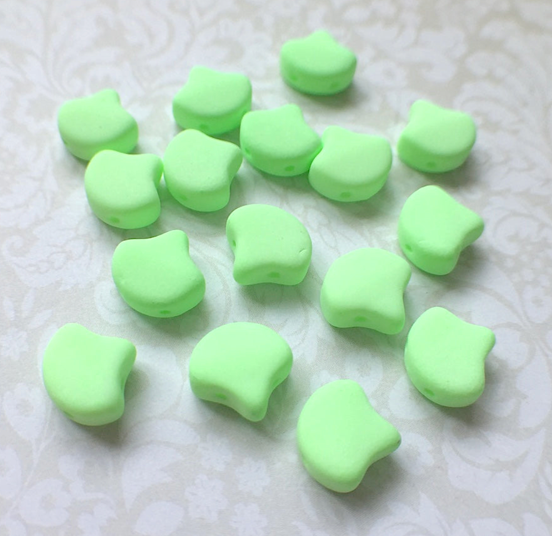 Bondeli Matte Lime Ginko Duo Beads by Matubo - 10 grams