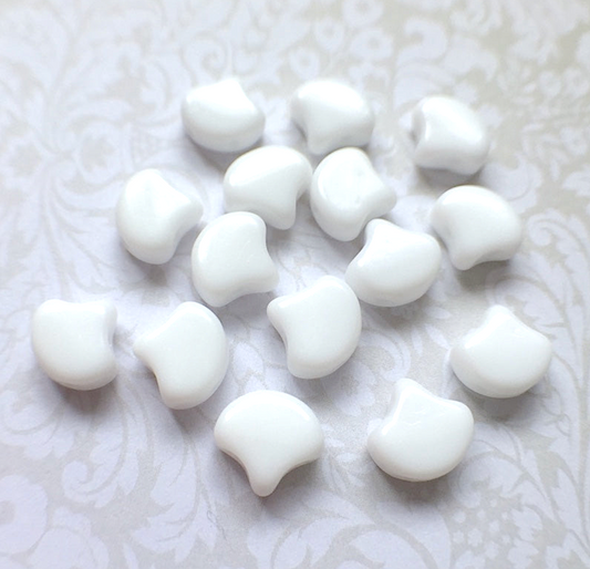 Chalk Ginko Duo Beads by Matubo - 10 grams