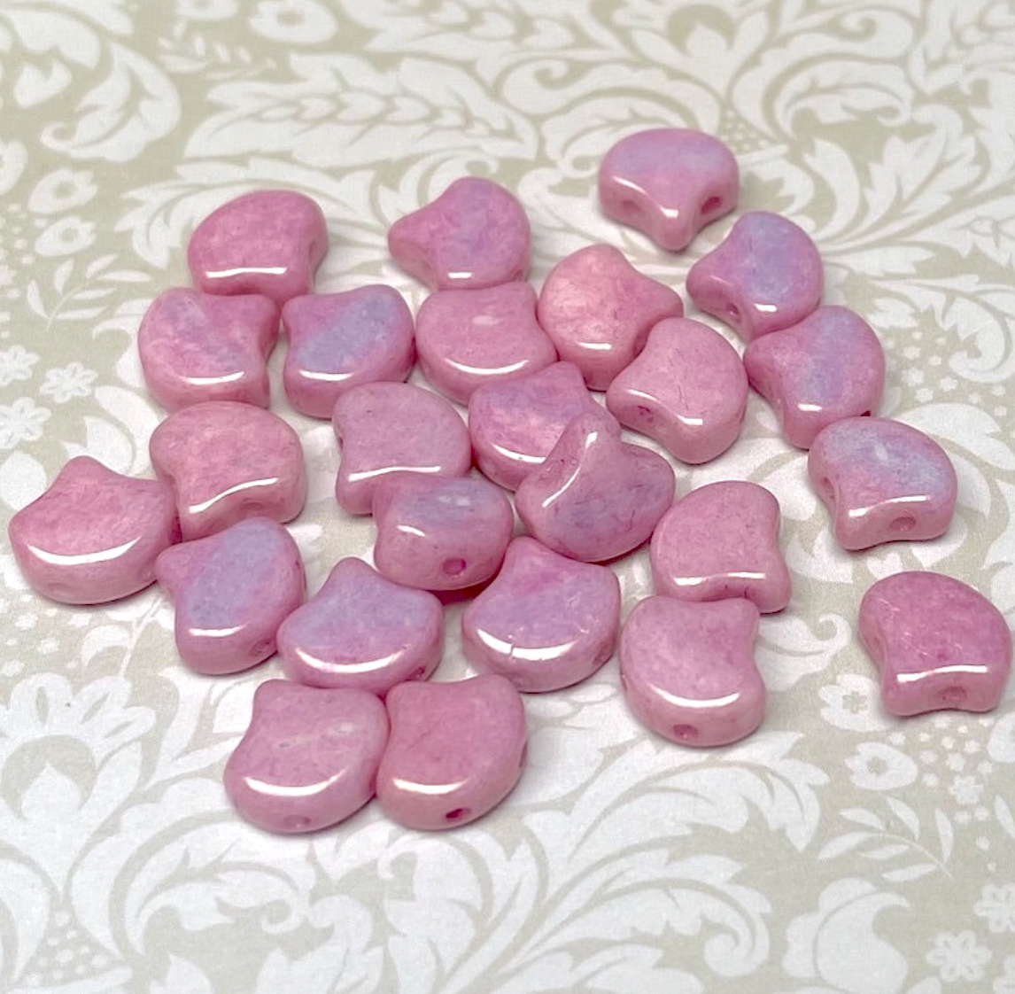 Chalk Lilac Luster Ginko Duo Beads by Matubo - 10 grams