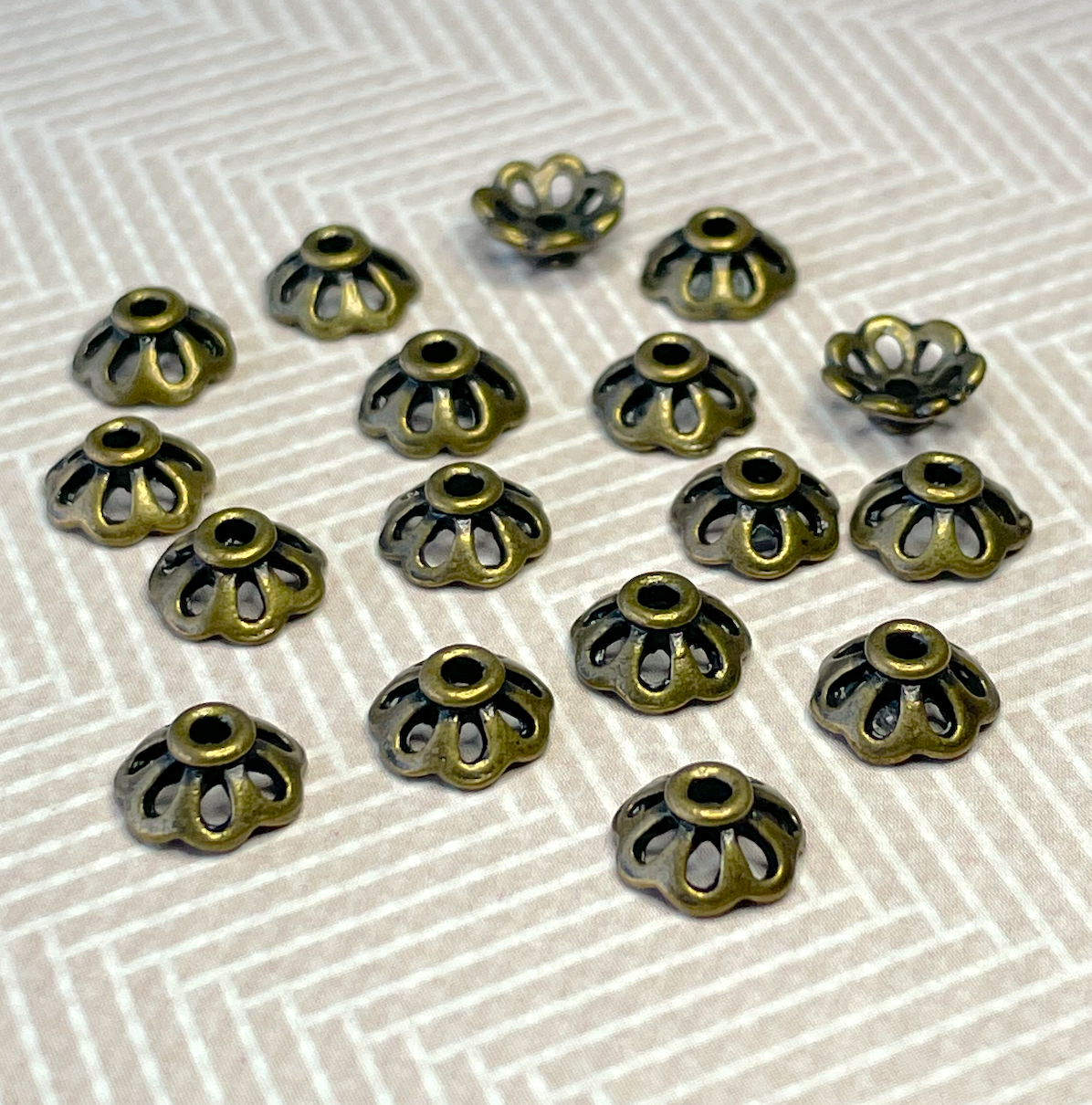 Filigree 10 mm Bead Caps in Antique Bronze Colour - Pack of 30