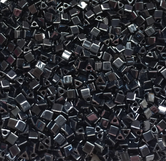 Gunmetal 10/0 Sharp Triangle Beads STR10-451 - 10 grams