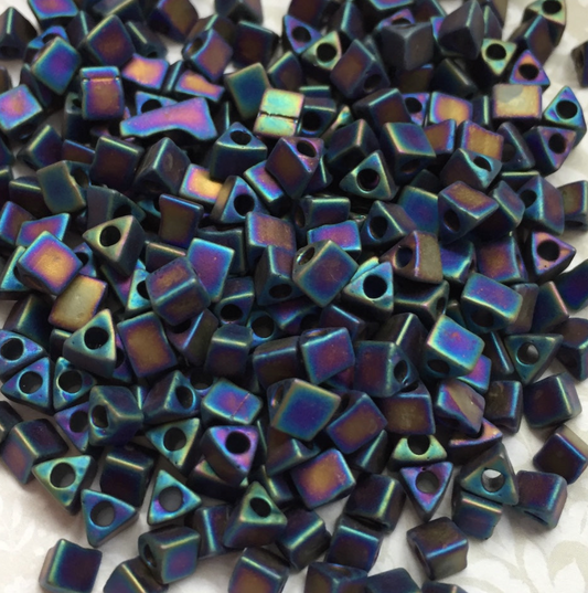 Matte Black AB 5/0 Sharp Triangle Beads STR5-401FR - 10 grams