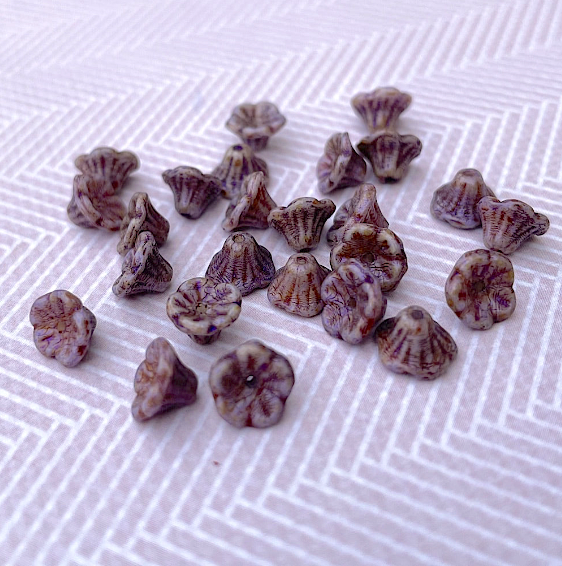 Mauve Small Flower Cup Glass Beads Pack of 30