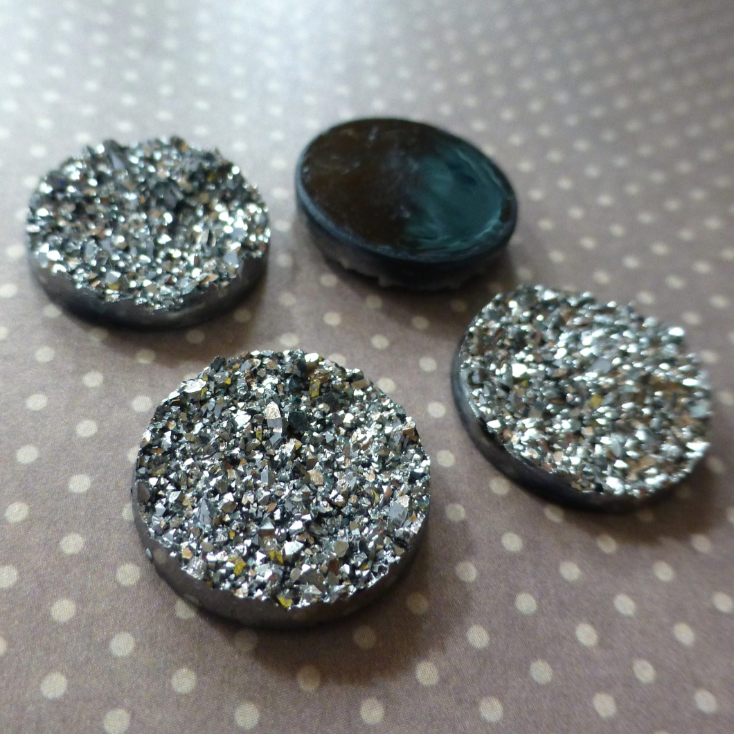 Resin Silver Druzy Cabochon 18mm - Pack of 10