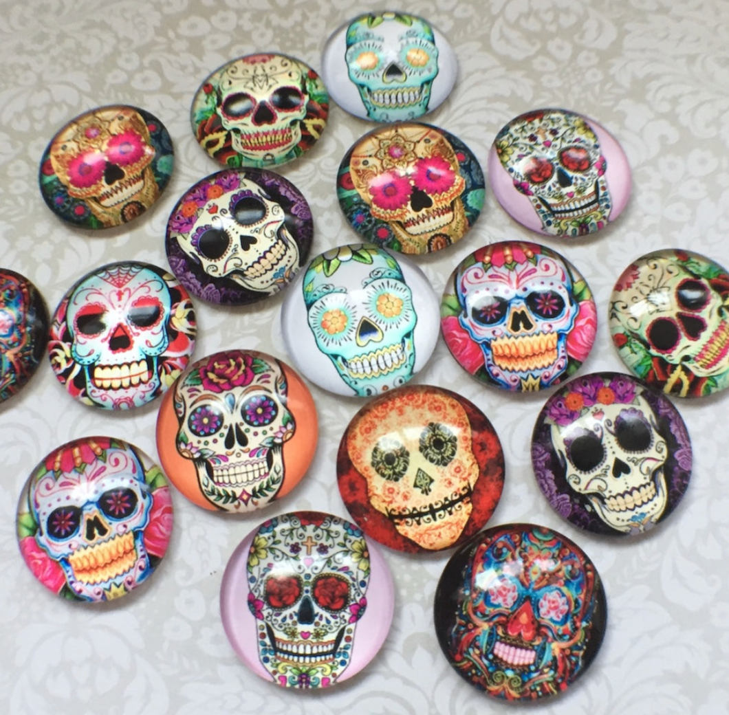 Skull Pattern Muerte 20mm Glass Round Cabochons