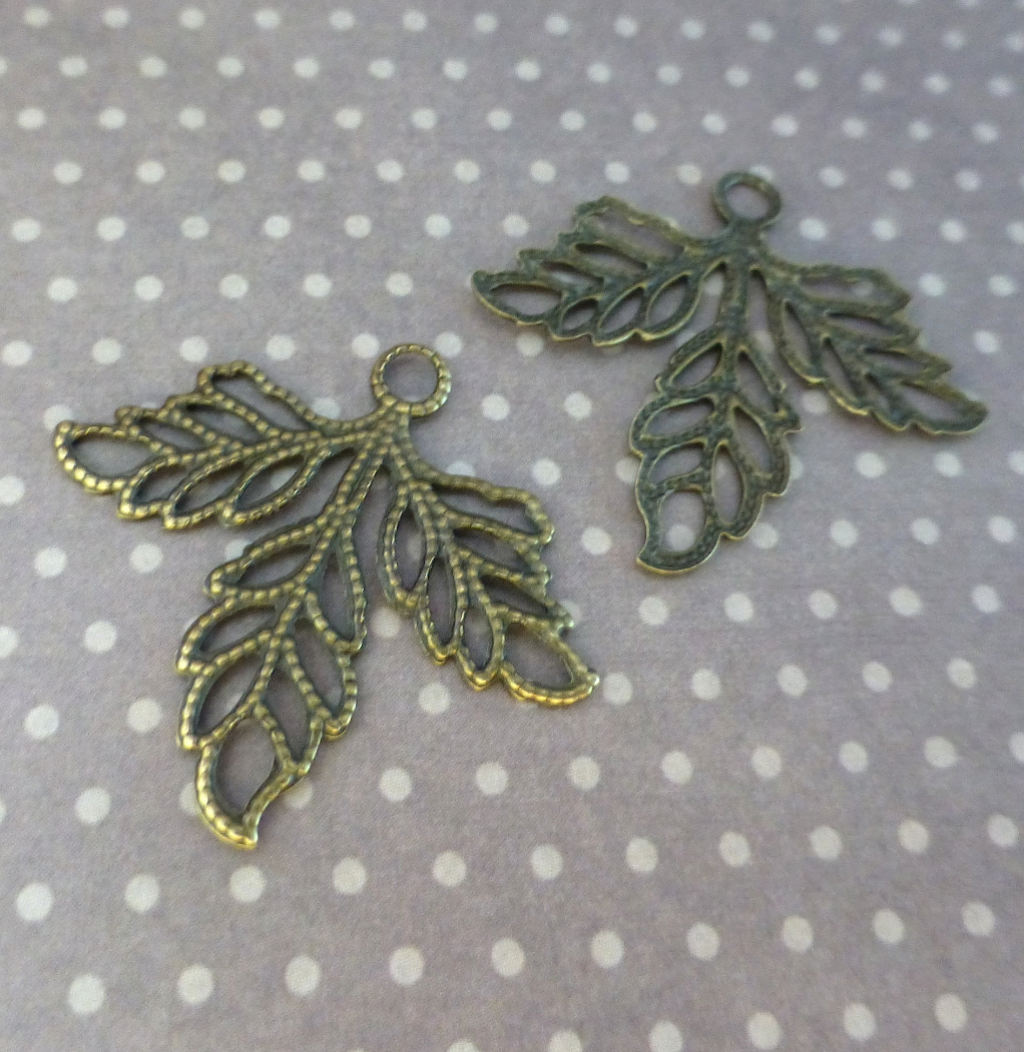 Small Leaf Filigree Pendant Antique Bronze Colour Scrapbooking Embellishment Pack of 15