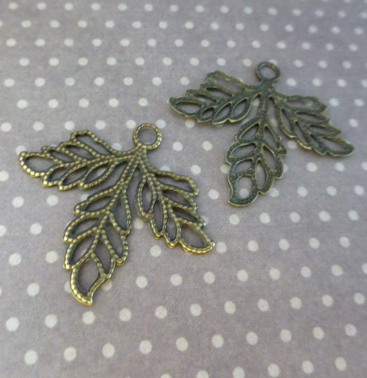 Small Leaf Filigree Pendant Antique Bronze Colour Scrapbooking Embellishment Pack of 15