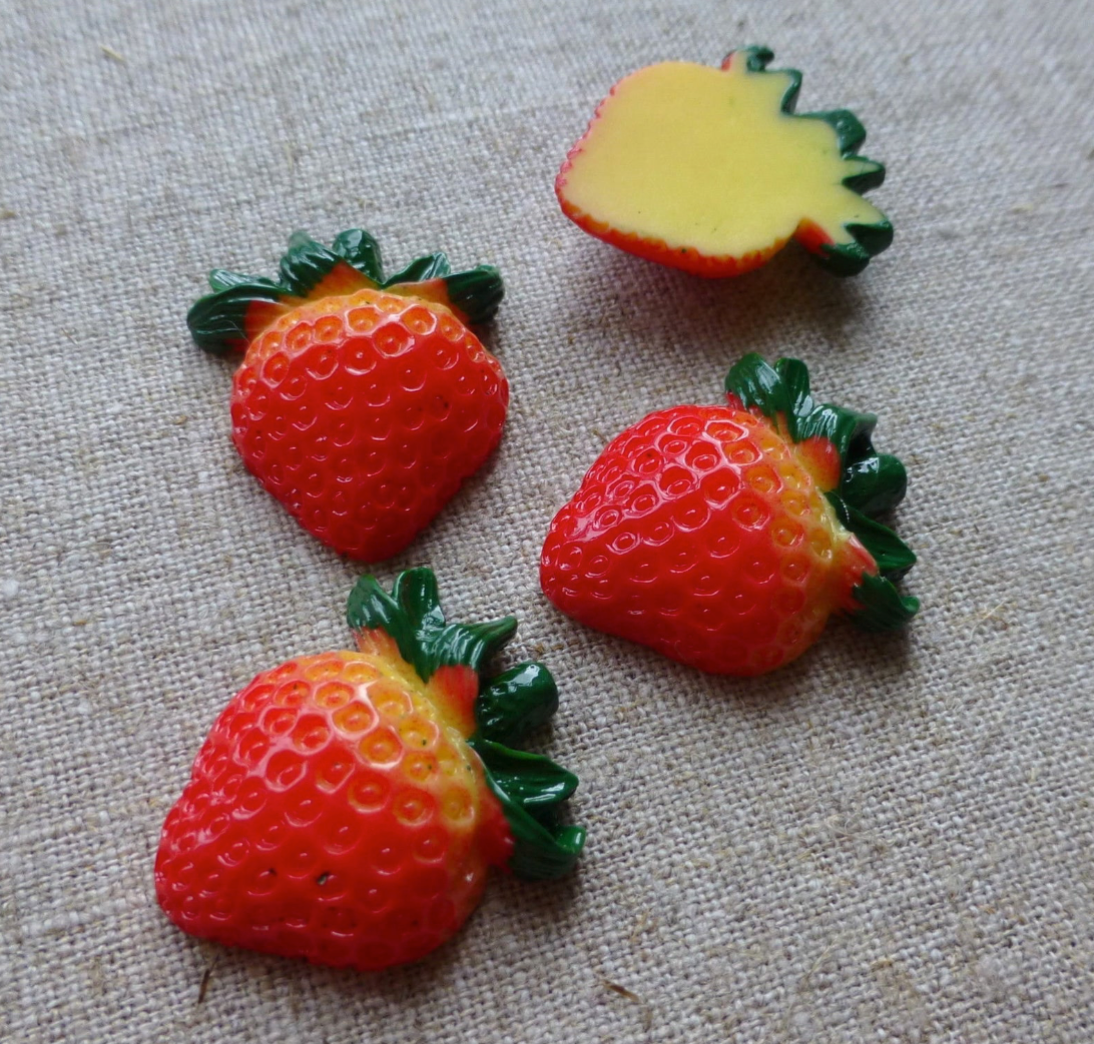 Strawberry Resin Fruit Cabochon - Pack of 10
