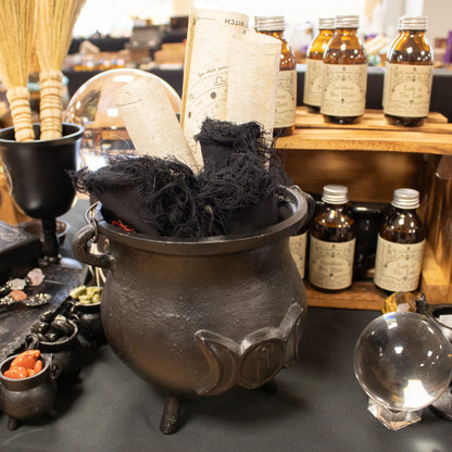 Big Cast Iron Cauldron with Triple Moon 23x18cm