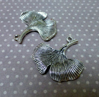 Antique Silver Gingko Leaf Pendant Pack of 10