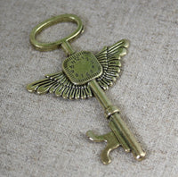 Pack of 4 - Antique Gold Big Pendant Key Wings