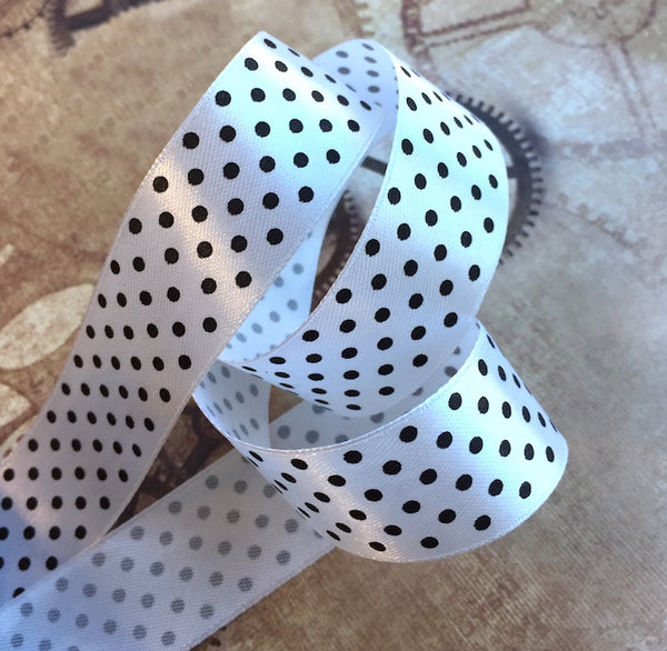 3 meters of 25 mm Satin Ribbon White with Spots